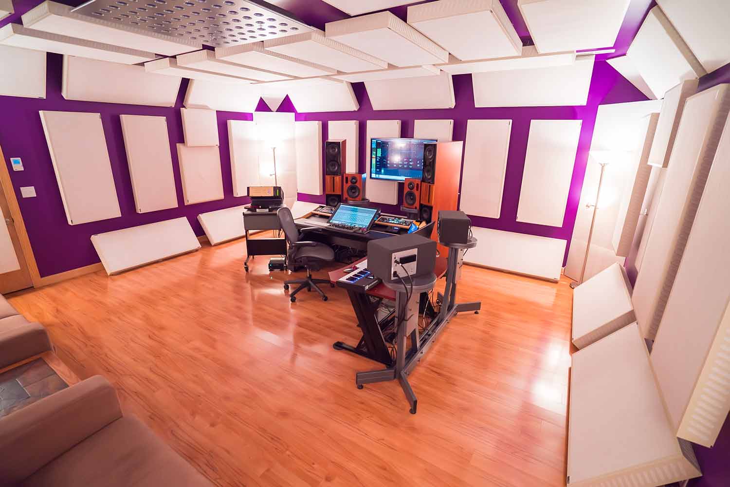 Room, back right