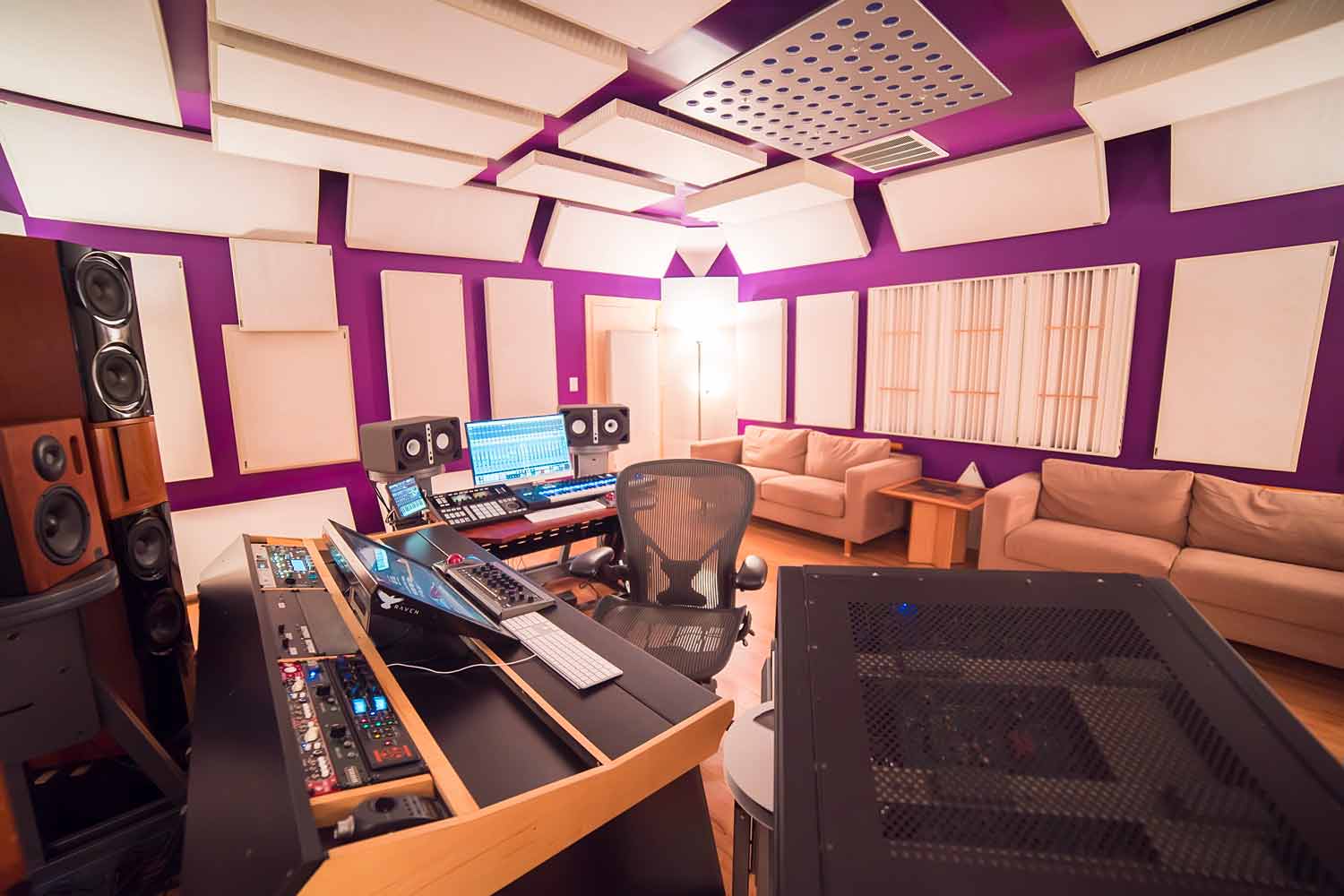 Back of room left